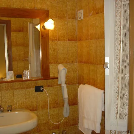 Hotel Malaspina & 4*