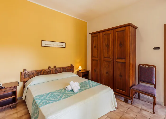 Malaspina & Hotel Bosa